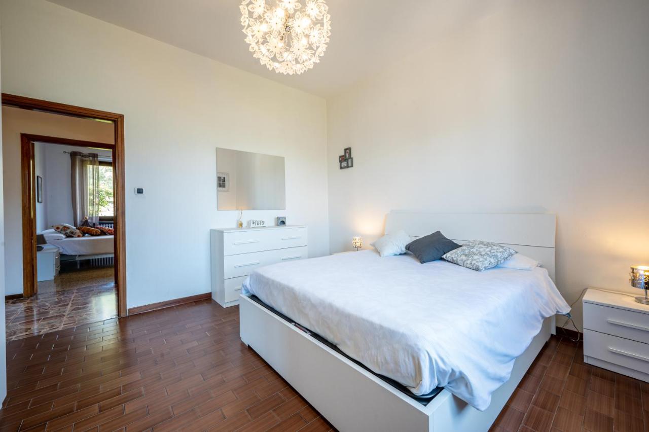 Lake View Apartment With Balcony And Parking - Larihome A25 جيرا لاريو المظهر الخارجي الصورة